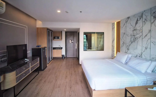 Sleep With Me Pattaya