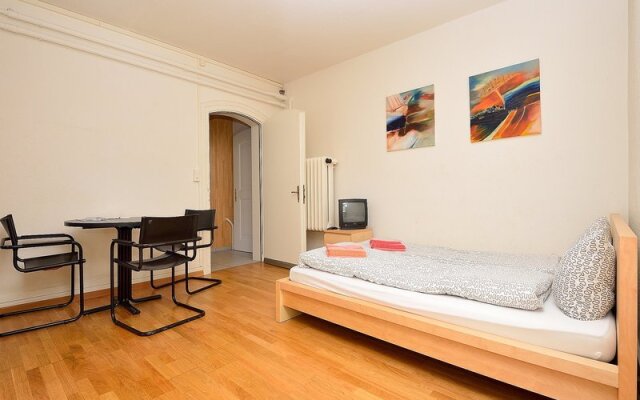 Garden Studio Apartment Zürichberg