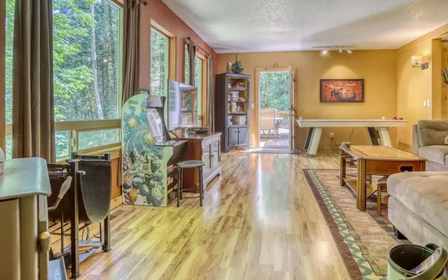 Salmon River Chalet