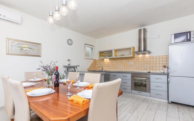 Awesome Home in Selce With Wifi and 3 Bedrooms