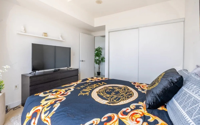 Waterfront York Suites