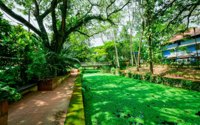 OYO 19587 Chembil Residency
