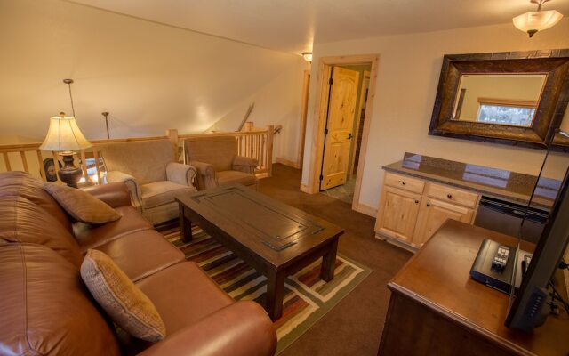 Canyons Village Location Oversized Deck Off by RedAwning - Save 20% on 7+ Nights!