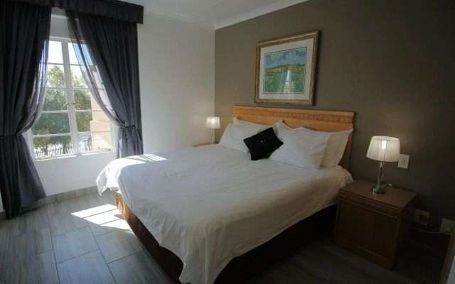 Airport Inn and Suites