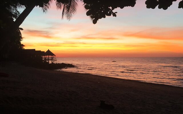 West Coast Beach Resort Koh Phangan