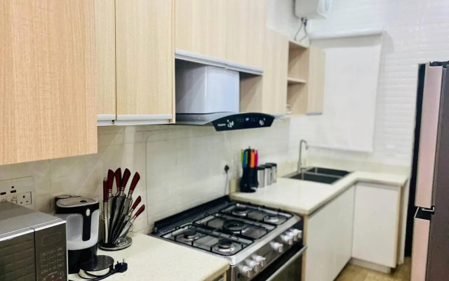 Shortlethomes - 5 Star Short let Apartment in Ikate