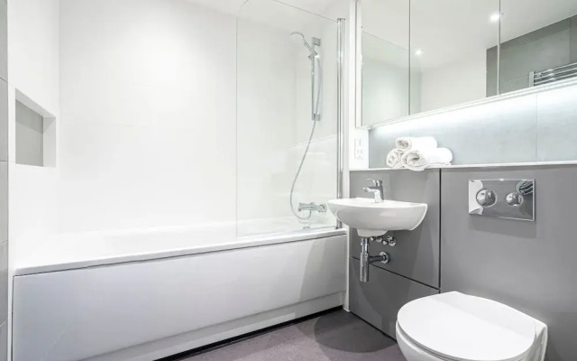Modern Flat Near City Centre