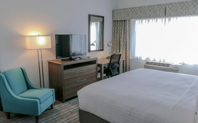 Holiday Inn & Suites Denver Tech Center-Centennial by IHG