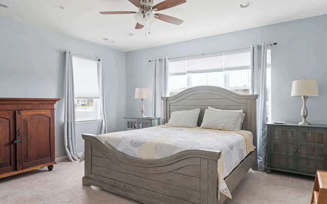 Grande Getaway Walking Distance to the Beach