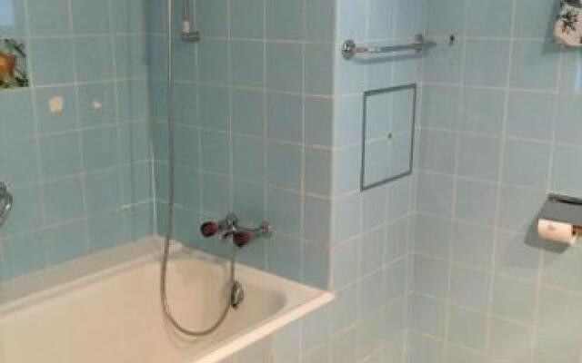 Hostel 69