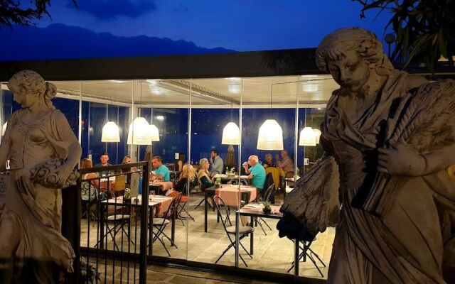 Meridiana Boutique Hotel