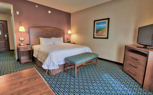 Hampton Inn & Suites Ridgecrest