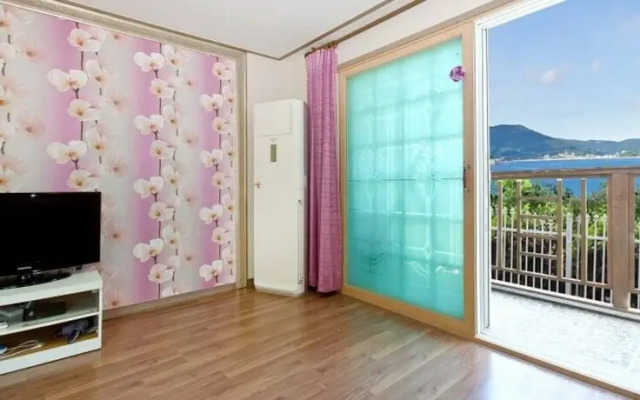 Geojedo Evergreen Pension
