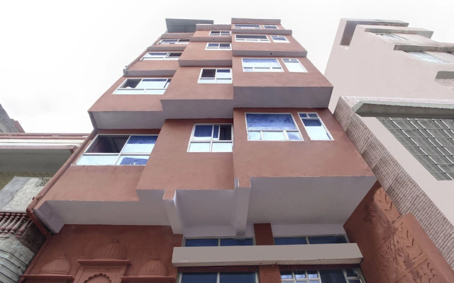 SPO ON 46695 Red Tomato Palace