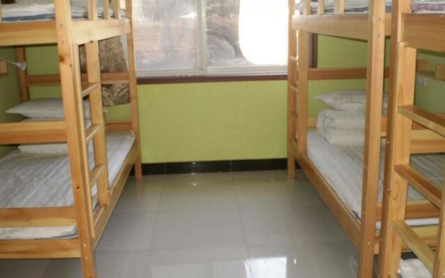 Huayi Youth Hostel