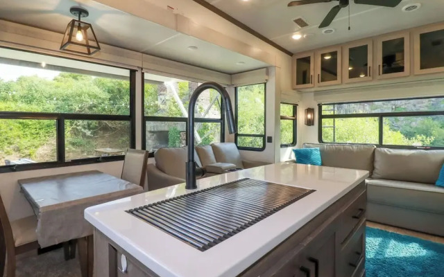 Tickeydoo, Tor Down Quarry