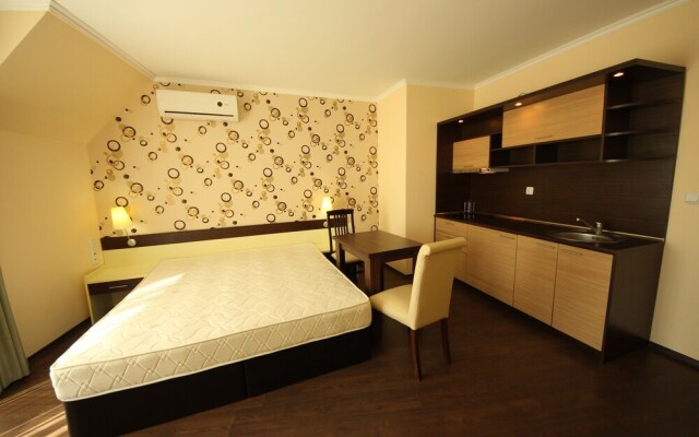 Grand Hotel St.Vlas - Menada Apartments