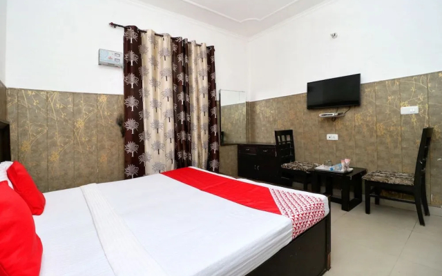 OYO 18943 Hotel Punjab Residency