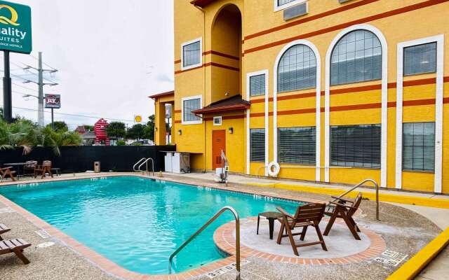 Quality Suites San Antonio