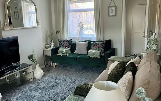 Peak District - 2 Beds - Sleeps 4 - Pet Friendly