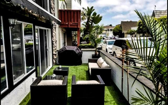 Newport Beach House (2 blocks from the Sand)
