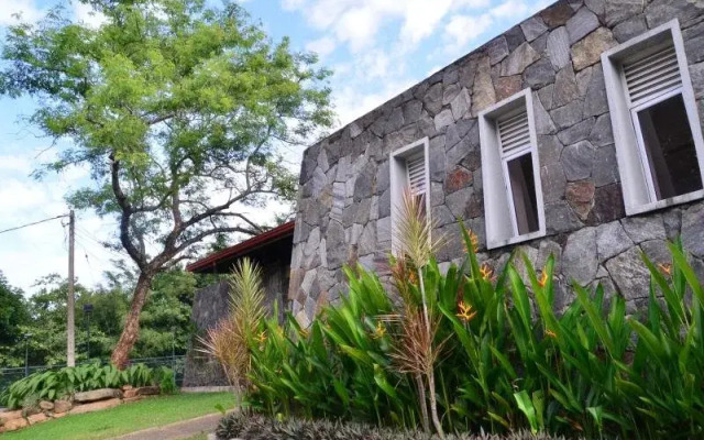 Victoria Range Residence