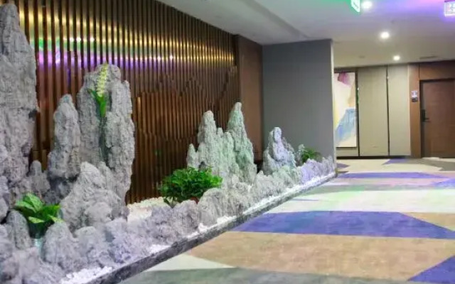 Enshi Kuiyuan Hotel