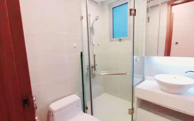 Spacious Modern 4-bed 140sqm Vinhomes Apartment