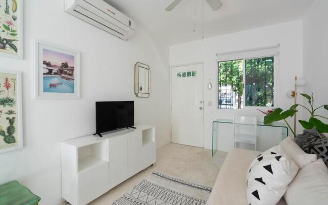 Perfect Cozy Vacation Home Just 2 Miles From the beach