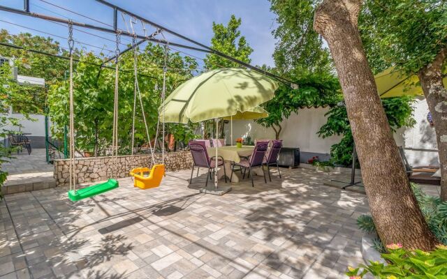 Awesome Home In Jadranovo With Wifi And 3 Bedrooms