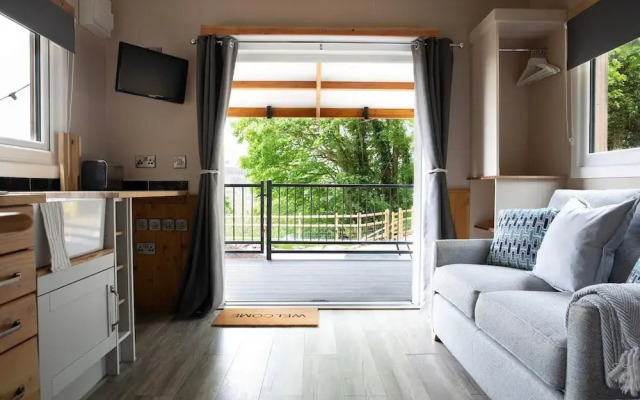 Wildwood Quarry Cabin - Pet Friendly - Sleeps 3/4