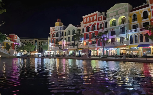 Riverside Mini Hotel Grand World