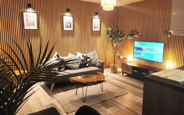 L1 Luxury Apartment