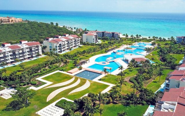 Mareazul Beach Condos Playa Del Carmen