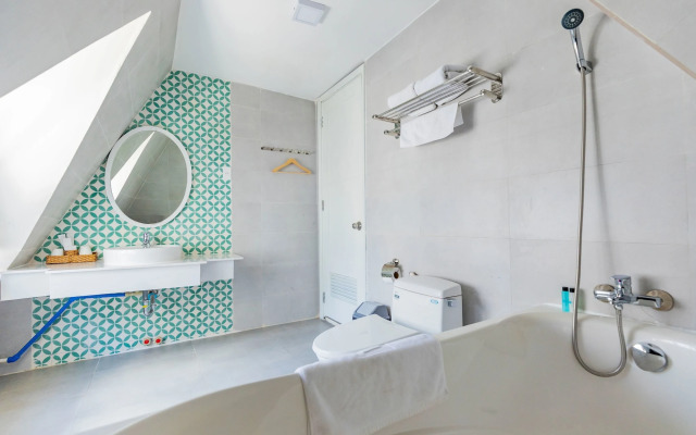 Dalat De Charme Village