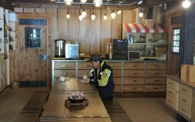 Smallloghouse