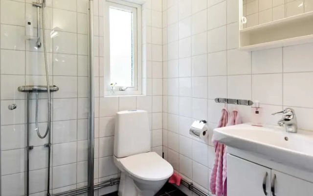 4 Person Holiday Home in Bralanda