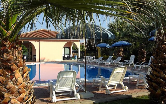 House Laura Ascea Marina 40042