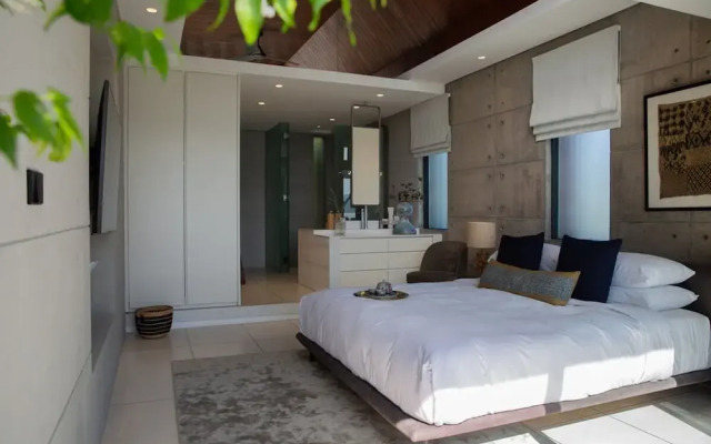 Solaris 3-bedroom Beachfront Villa in Koh Samui