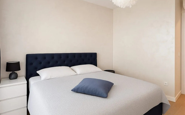 Queen's Park Residence Apartments