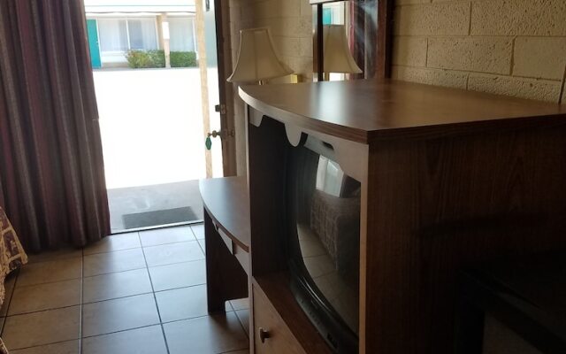Beverly Crest Motor Inn