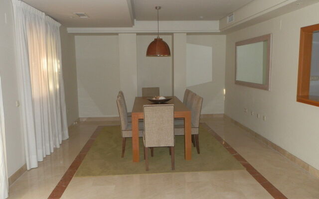 Mimosas Suites Banus