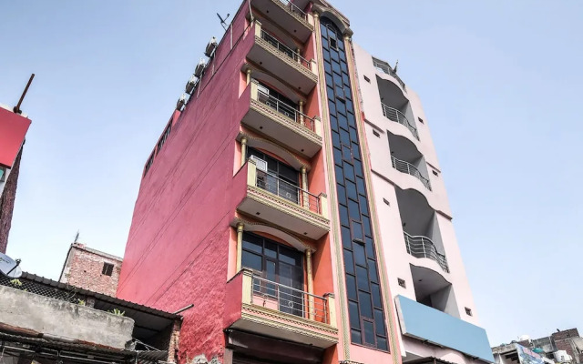 OYO 22321 Nitin Palace Guest House