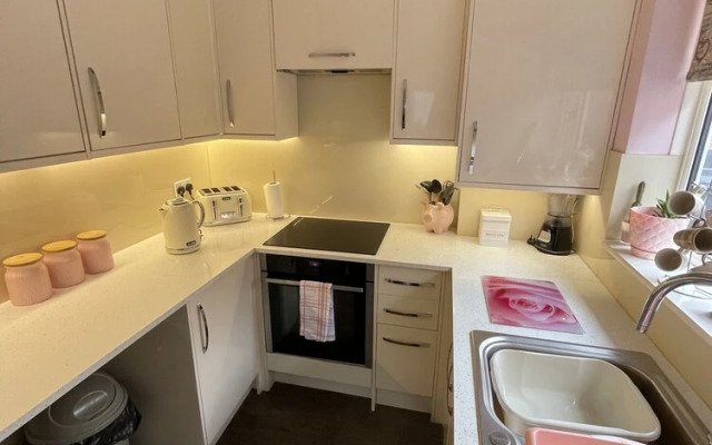 Beautiful 2-bed Bungalow in Canvey Island
