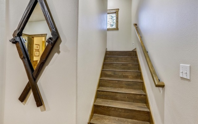 Highwood Hideaway 4 Bedroom Townhouse by RedAwning