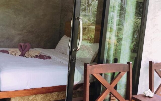 Suan Maprao Ko Kut Resort (SHA Extra Plus)