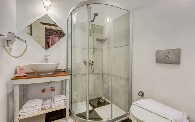 Alacati Eski Ev Hotel