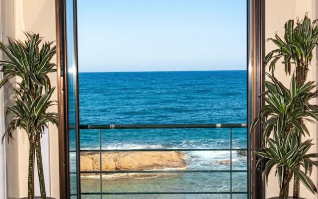 Endless Blue Suites