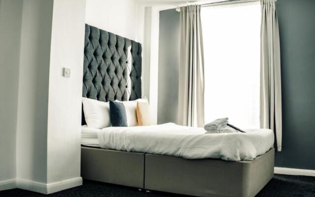 Dealhouse Apartments 10