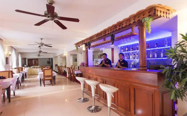 Grand Riverview Boutique Hotel